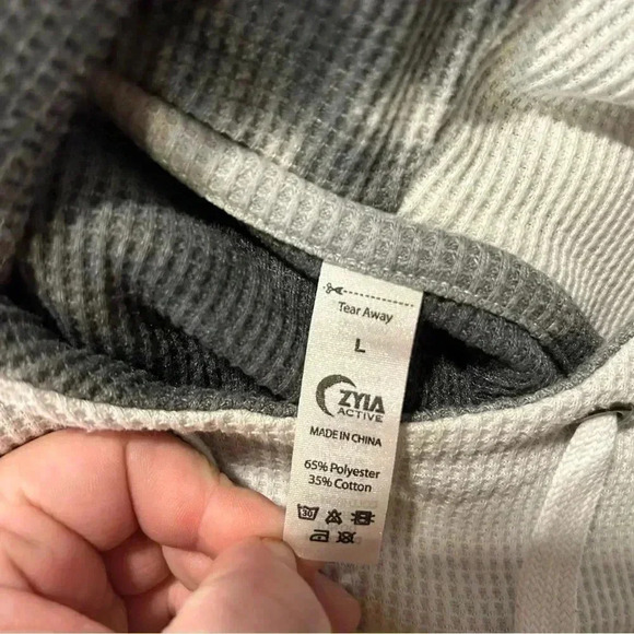 Zyia - Hendrix Thermal Pocket  Hoodie - Picture 5 of 5